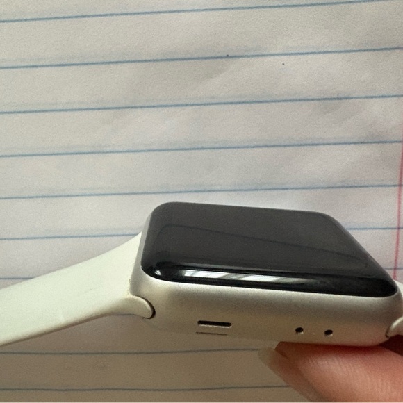 Apple Smartwatch - White and Silver - Picture 5 of 6